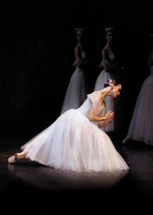Anna Podlesnaya as Giselle. Photo Vladimir Zenzinov